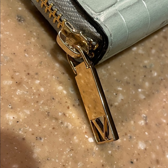 Victoria's Secret Palm Green Croc Wallet - Picture 7 of 7